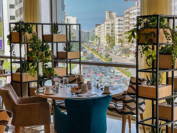 Kenzi Tower Hotel : photo 3 de la chambre chambre privilège avec 2 lits queen-size - vue sur ville