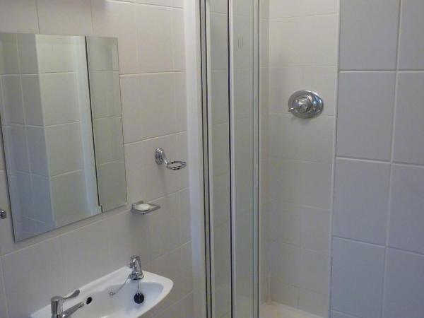 Holiday Hotel : photo 4 de la chambre chambre familiale (2 adultes et 2 enfants)