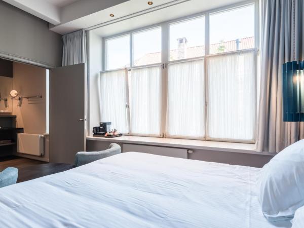 Zakske13 - Design Boutique B&B in Bruges city centre : photo 10 de la chambre chambre double - vue sur jardin