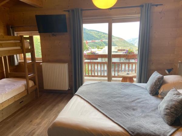Hotel & Restaurant Les Escondus : photo 5 de la chambre chambre quadruple premium