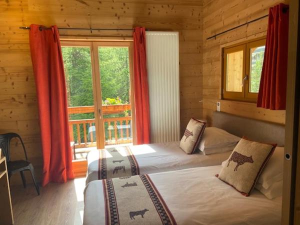Hotel & Restaurant Les Escondus : photo 2 de la chambre chambre lits jumeaux premium