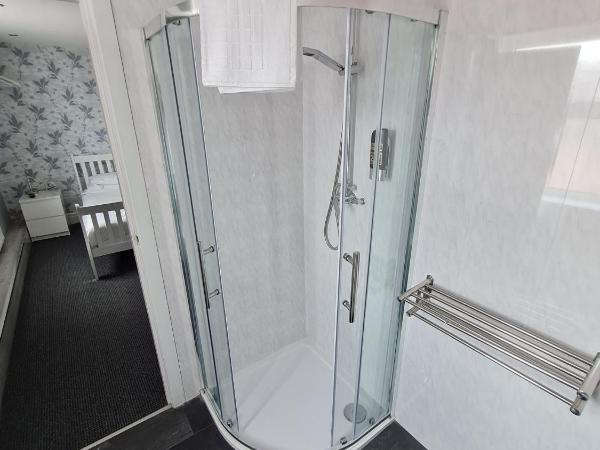 Queens Plaza Hotel : photo 8 de la chambre chambre quadruple