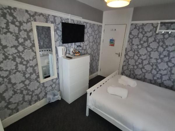 Queens Plaza Hotel : photo 7 de la chambre chambre triple