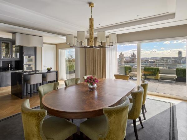 Four Seasons Hotel London at Ten Trinity Square : photo 7 de la chambre three bedroom panoramic view hotel residence