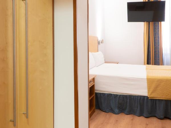 Hotel Mora by MIJ : photo 5 de la chambre chambre lits jumeaux