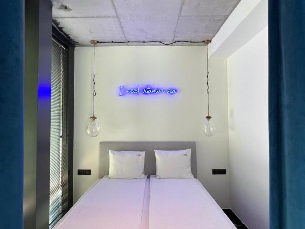 NEON APARTMENTS : photo 7 de la chambre appartement deluxe