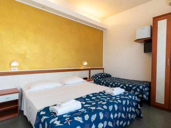 Hotel Montmartre : photo 6 de la chambre chambre classique