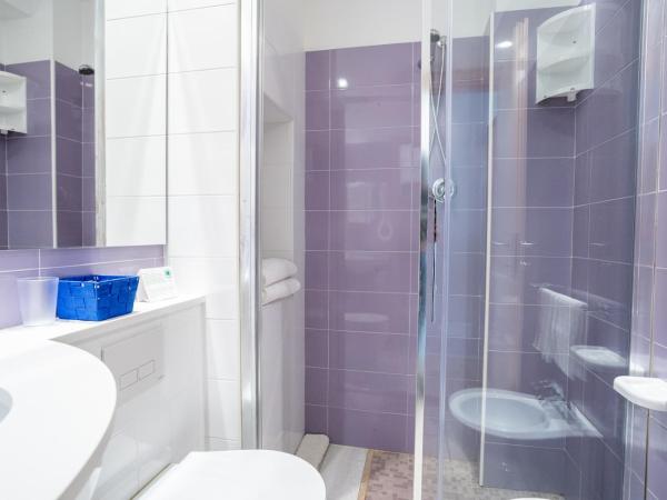 Hotel Montmartre : photo 10 de la chambre chambre classique