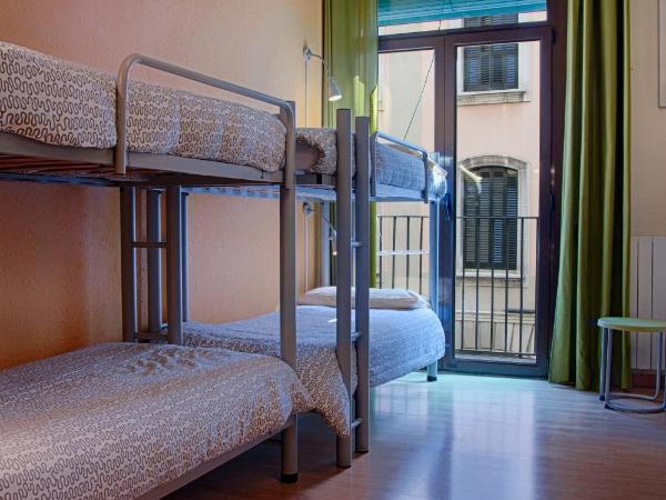 Itaca Hostel : photo 2 de la chambre lit dans dortoir mixte (6 lits)