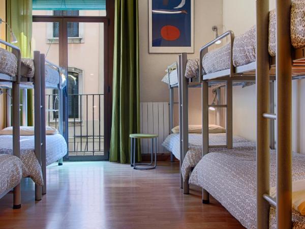 Itaca Hostel : photo 1 de la chambre lit dans dortoir mixte (8 lits)