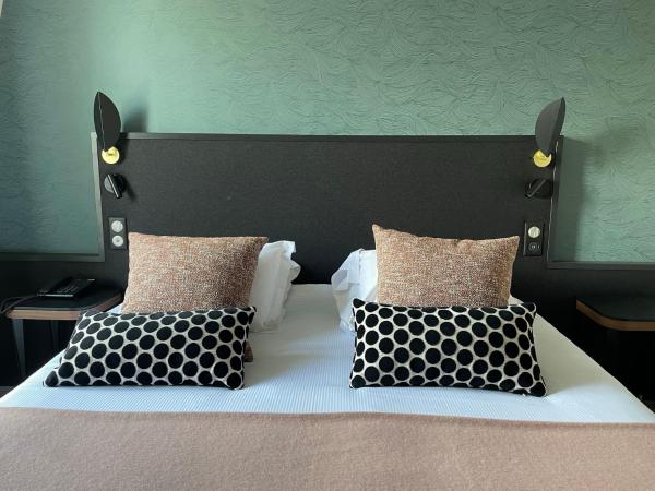 Dormy House : photo 1 de la chambre chambre confort - vue sur arrière-cour, parc et parking