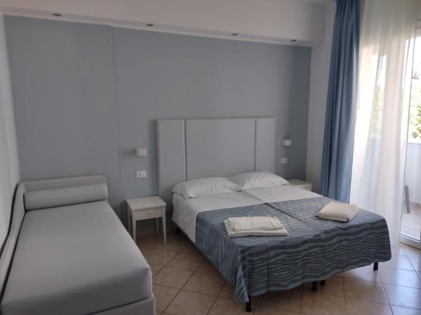 Hotel Caravel Park : photo 4 de la chambre chambre familiale supérieure