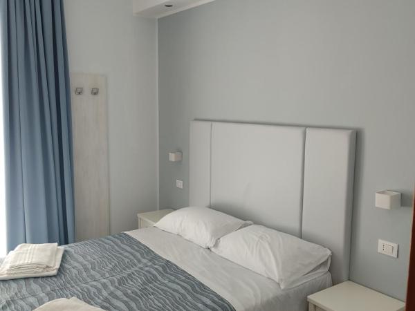 Hotel Caravel Park : photo 7 de la chambre chambre familiale supérieure