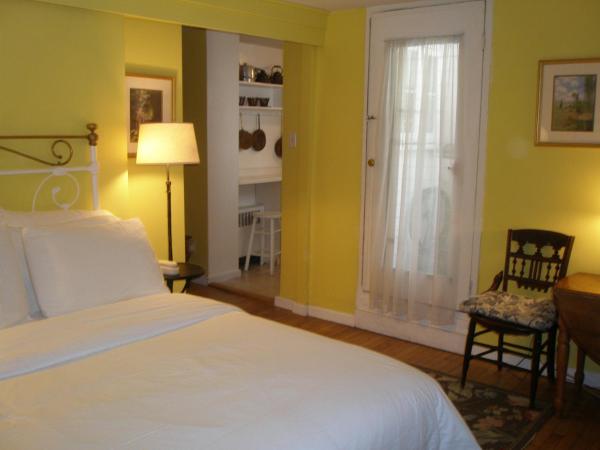 Incentra Village Hotel : photo 1 de la chambre studio jardin avec grand lit et kitchenette