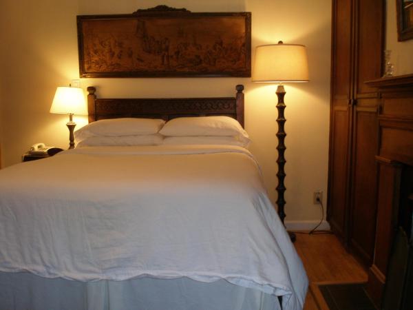 Incentra Village Hotel : photo 4 de la chambre studio gaylord avec grand lit et kitchenette