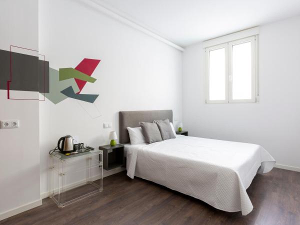 Ronda9 central suites : photo 8 de la chambre chambre lit queen-size deluxe