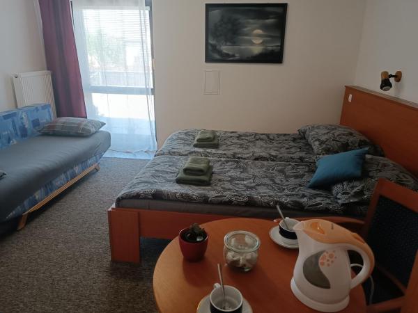 Pension Orbis : photo 2 de la chambre chambre triple classique