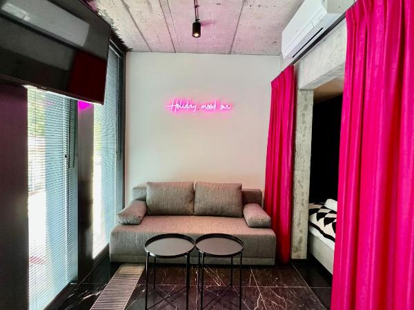 NEON APARTMENTS : photo 4 de la chambre appartement supérieur