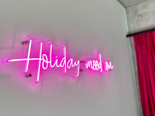 NEON APARTMENTS : photo 6 de la chambre appartement supérieur