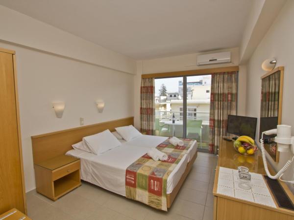 Nafsika Hotel : photo 4 de la chambre chambre lits jumeaux