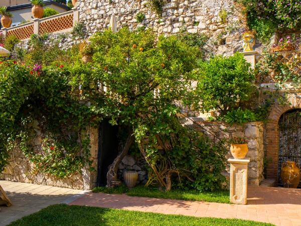 Hotel Villa Taormina : photo 4 de la chambre chambre double - vue sur jardin