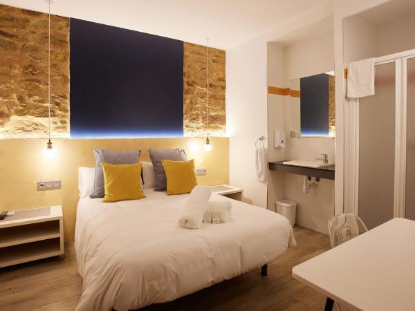 Pensión Aia : photo 3 de la chambre chambre double basique avec salle de bains commune