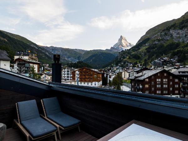 Hotel ZERMAMA Zermatt : photo 9 de la chambre suite deluxe avec jacuzzi - vue sur mont cervin