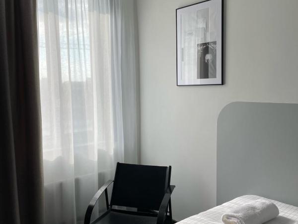 Hotel National Antwerp : photo 10 de la chambre chambre simple basique