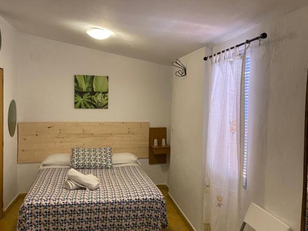Hostel La Corredera : photo 1 de la chambre chambre triple