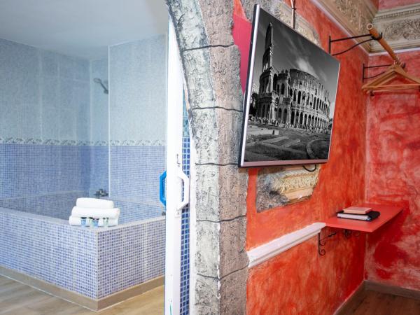 Casual Civilizaciones Valencia : photo 4 de la chambre suite de luxe avec baignoire spa