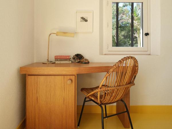 Hôtel La Tartane Saint-Tropez : photo 4 de la chambre chambre double avec patio