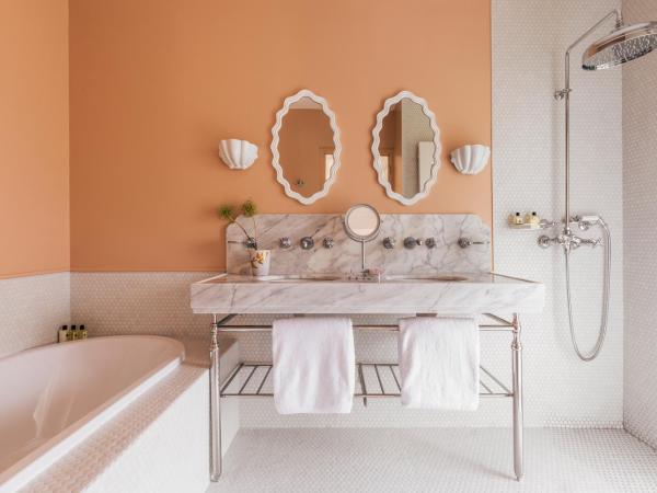 Hôtel La Tartane Saint-Tropez : photo 3 de la chambre suite duplex