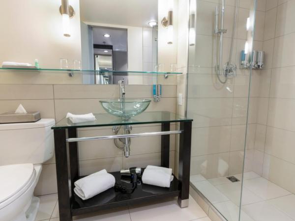 Hotel Must : photo 5 de la chambre chambre avec 2 grands lits queen-size