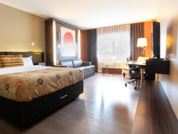 Hotel Must : photo 2 de la chambre chambre avec 2 grands lits queen-size