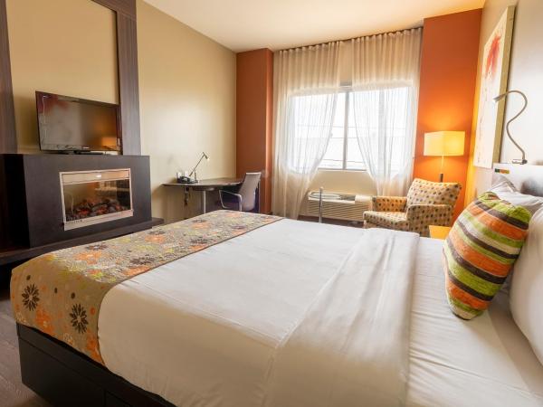 Hotel Must : photo 5 de la chambre chambre double avec cheminée et douche