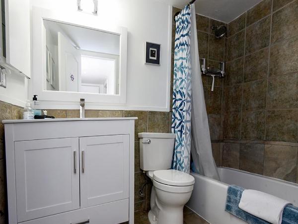 A Touch of English B&B : photo 4 de la chambre suite lit queen-size