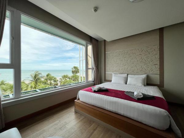 The Beach Front Resort, Pattaya : photo 4 de la chambre suite - vue sur mer