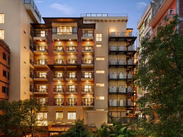 Ramada Encore by Wyndham Kathmandu Thamel : photo 7 de la chambre king studio room with city view, kitchenette - non smoking (10% off on food and soft beverages)