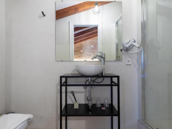 Casa del Patriarca : photo 7 de la chambre chambre double mansardée - 4ème Étage sans ascenseur