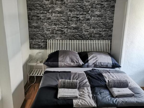 Eva's Hostel - Self Check-In & Only Private Rooms : photo 3 de la chambre suite 1 chambre