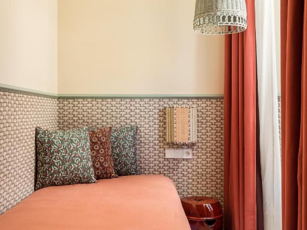 BYPILLOW Abril : photo 1 de la chambre chambre triple standard