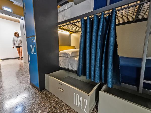 Marathon Hostel : photo 3 de la chambre lit dans dortoir pour femmes de 6 lits