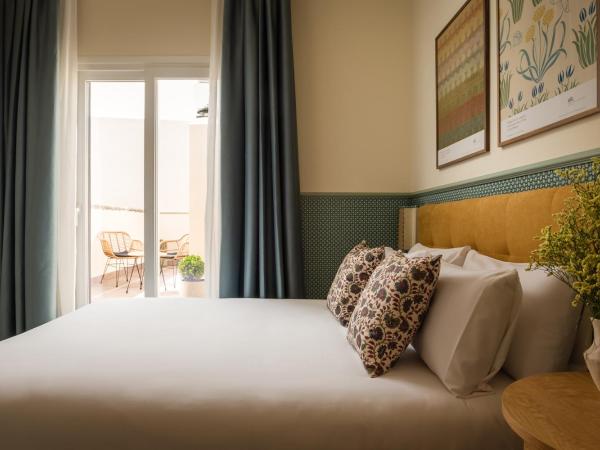 BYPILLOW Abril : photo 5 de la chambre chambre double supérieure avec terrasse