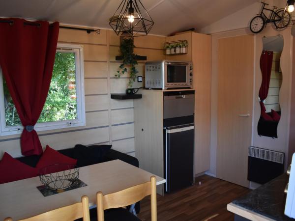 mobil-home sur terrain bucolique : photo 8 de la chambre tente