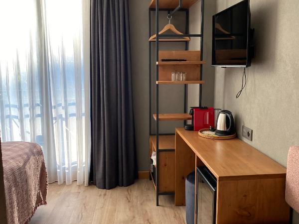 Istanbul Old City Colorful Houses Balat PETRION Hotel : photo 8 de la chambre chambre double