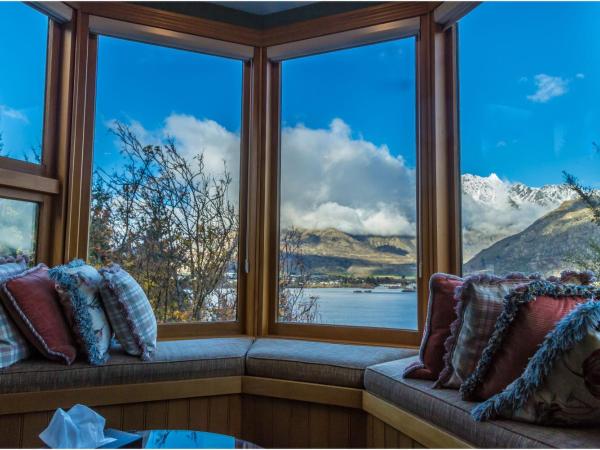 Pencarrow Boutique Lodge : photo 1 de la chambre suite avec vue sur lac