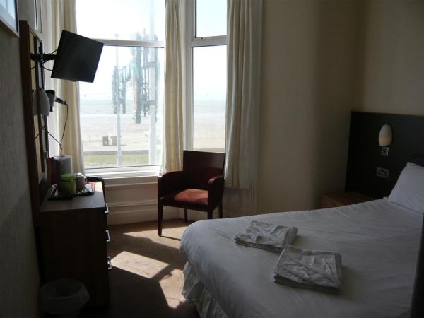 Dutchman Hotel : photo 4 de la chambre family room on-suite with sea view