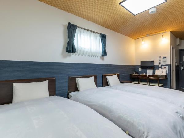 Tabist Kyogura Kyoto Nijo : photo 3 de la chambre chambre triple - non-fumeurs