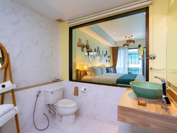 Khaolak Emerald Surf Beach Resort and Spa - SHA Extra Plus : photo 10 de la chambre chambre deluxe - vue sur piscine - côté hive