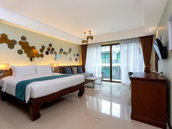 Khaolak Emerald Surf Beach Resort and Spa - SHA Extra Plus : photo 3 de la chambre chambre deluxe - vue sur piscine - côté hive